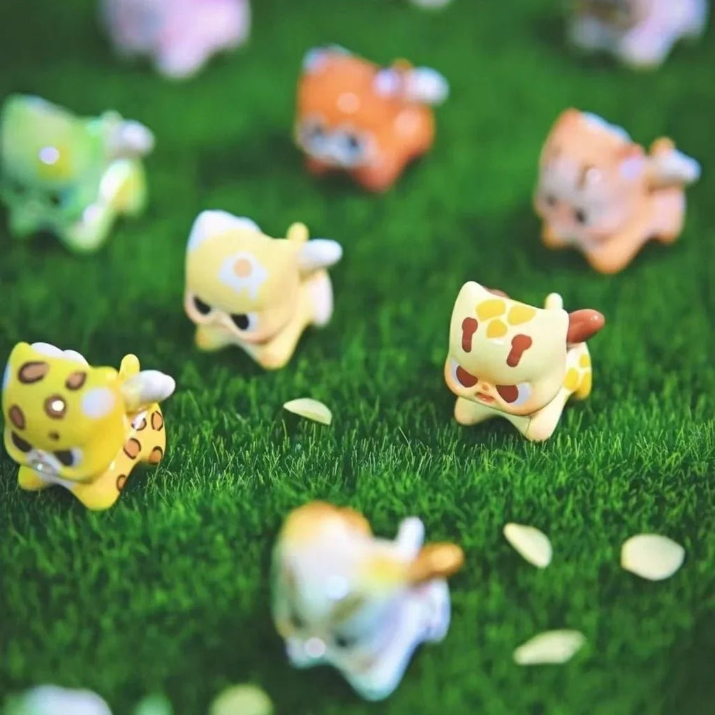 Cute Pitty On The Prowl Series Mini Beans Figures. Blind Bag - POP BOX