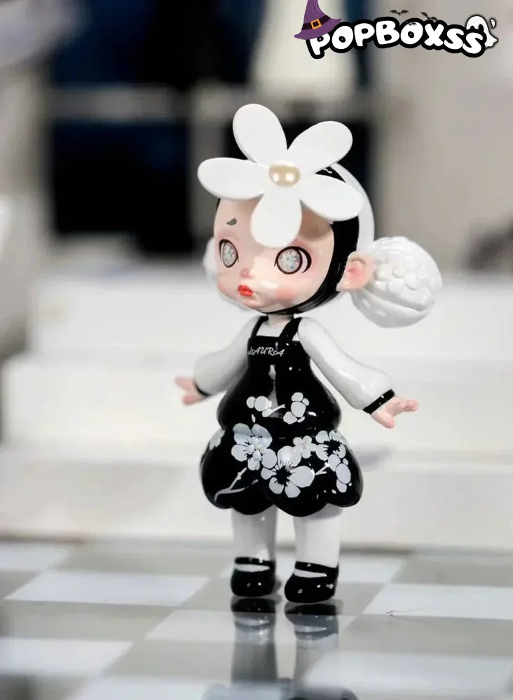 Laura The Charm Of Faded Hues Series Blind Box - POP BOX
