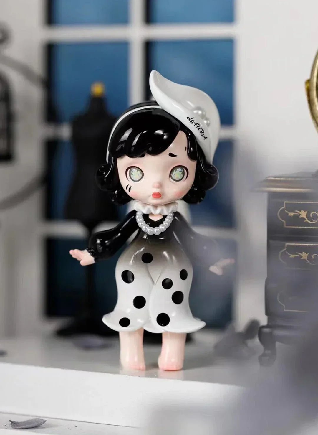 Laura The Charm Of Faded Hues Series Blind Box - POP BOX