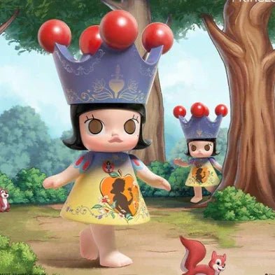 MEGA ROYAL MOLLY 400% Snow White (PRE - ORDER) - POP BOX