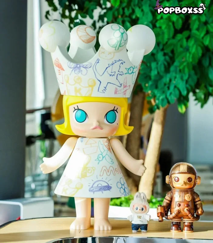 MEGA ROYAL MOLLY Childlike 1000% Figurine - POP BOX
