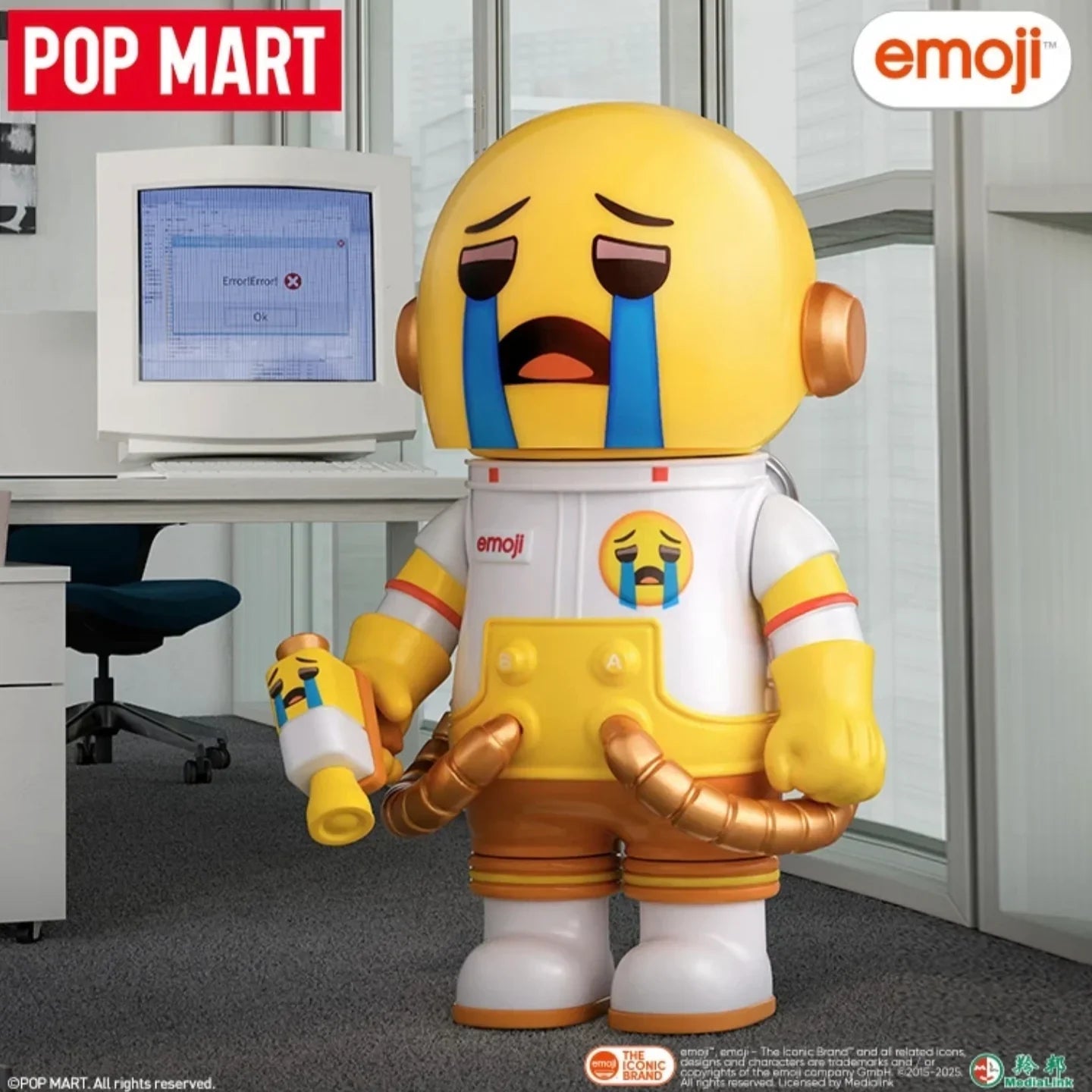 MEGA SPACE MOLLY 100% × emoji？ Series Figures. Blind Box - POP BOX