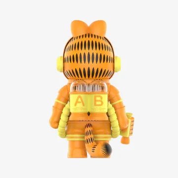 MEGA SPACE MOLLY 400% Garfield PVC Figure - POP BOX