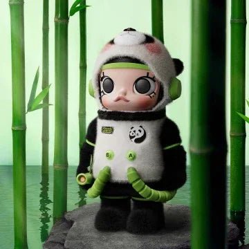 MEGA SPACE MOLLY 400% PANDA PVC Figure - POP BOX