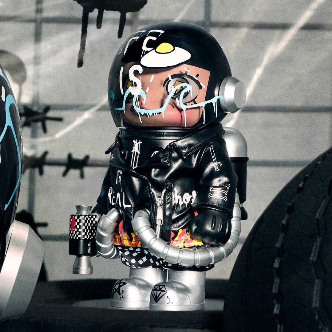 MEGA SPACE MOLLY 400% Trevor Andrew - POP BOX
