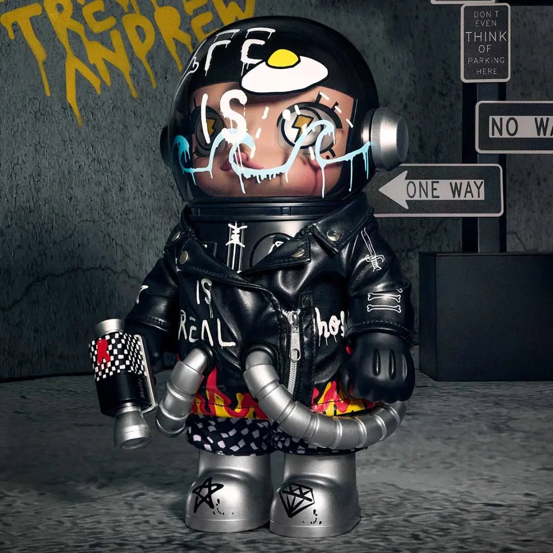 MEGA SPACE MOLLY 400% Trevor Andrew - POP BOX