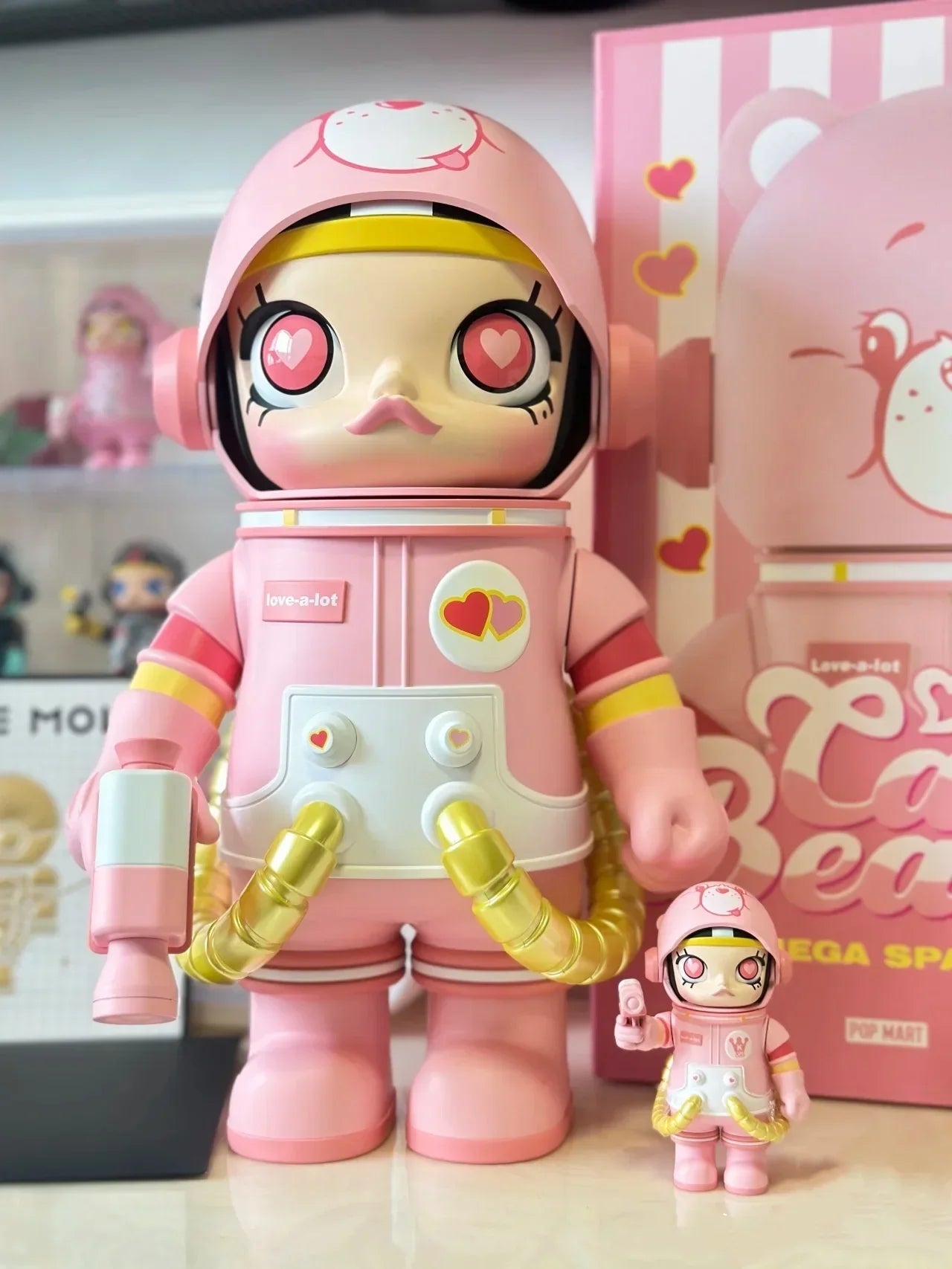 MEGA SPACE MOLLY 400%+100% CARE BEARS - POP BOX