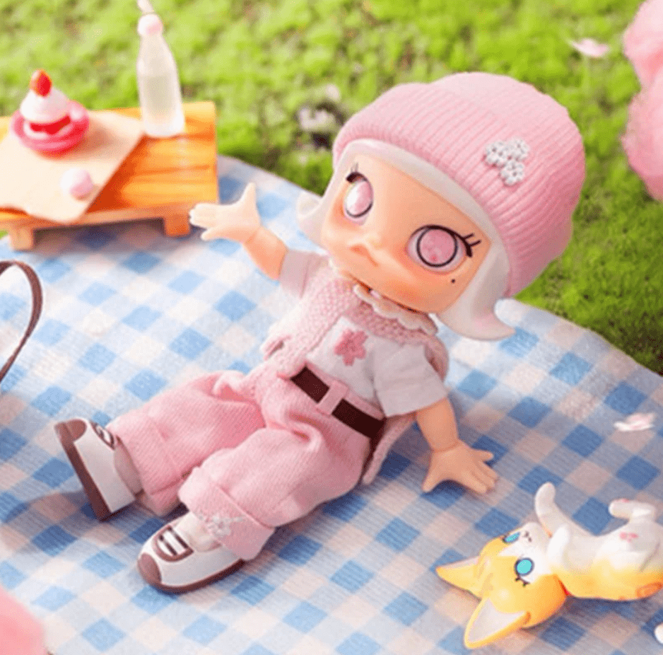 Molly Cherry Blossom Action Figure - POP BOX