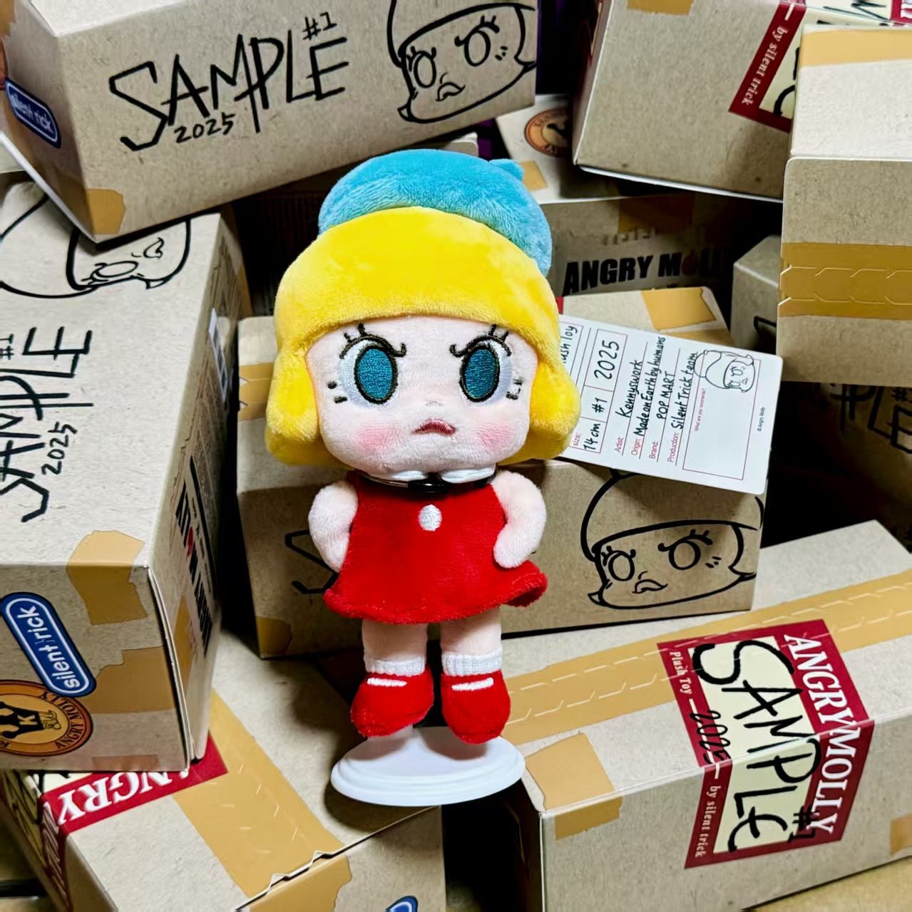 POPMART Angry MOLLY 2025 PTS Exhibition limited edition vinyl plush pendant - POP BOX