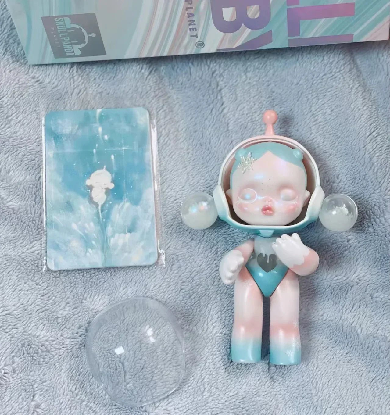 SKULLPANDA SPLIT Series Snow of Light Action Figure - POP BOX