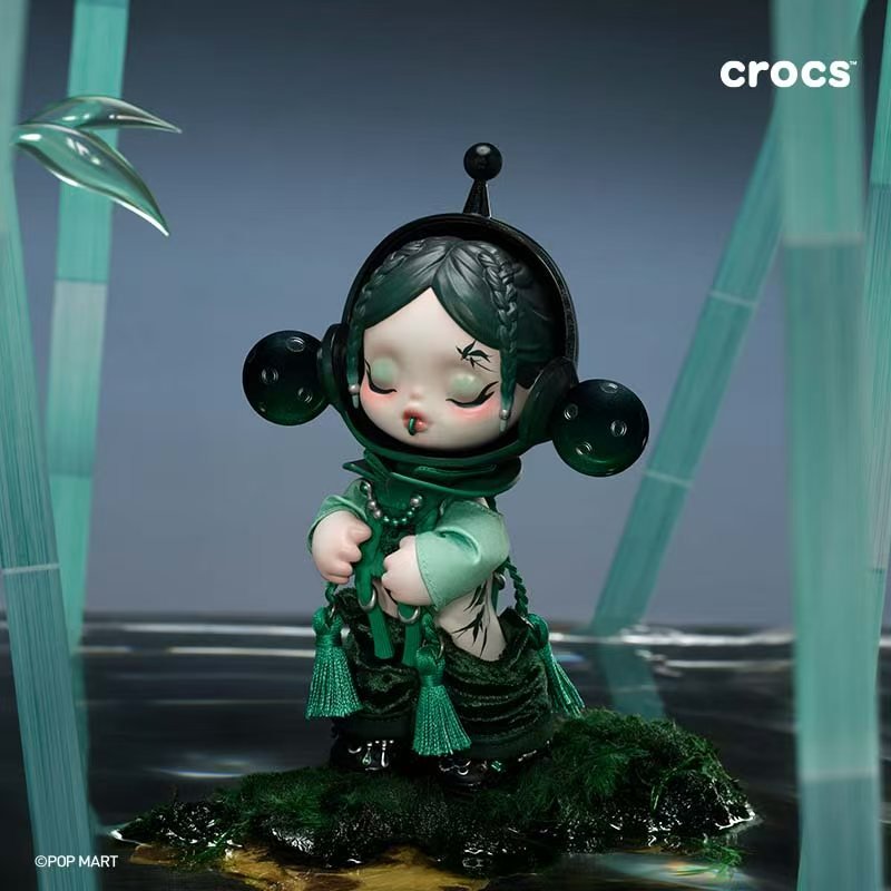 Skullpanda x CROCS OOTD Figure - POP BOX