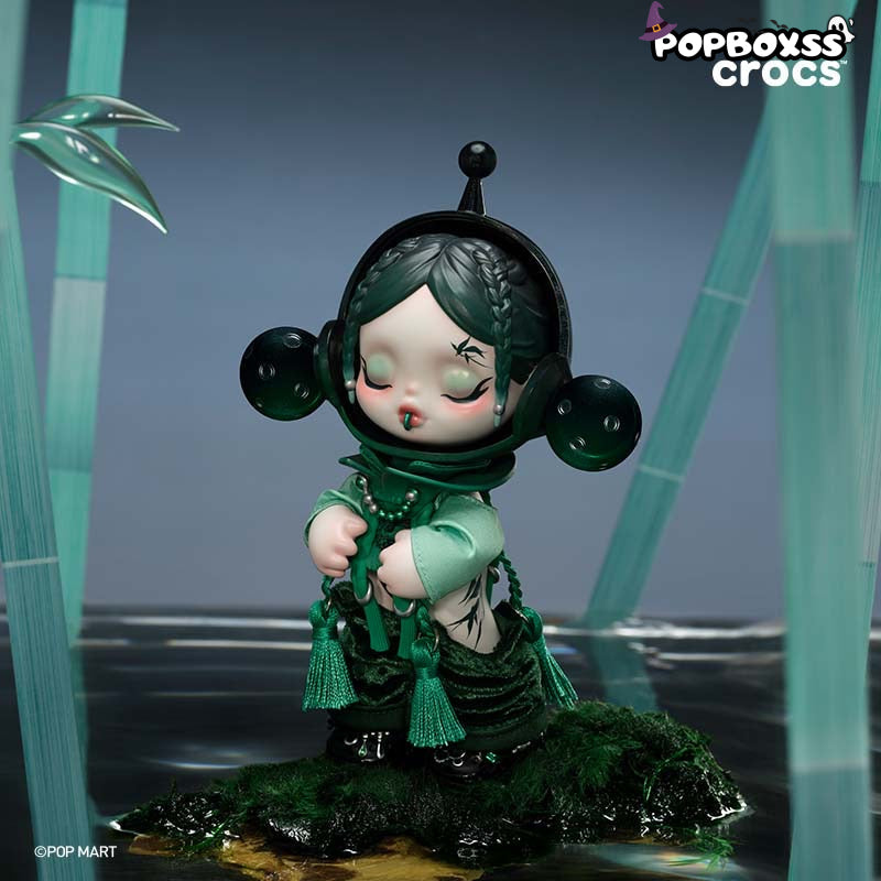 Skullpanda x CROCS OOTD Figure