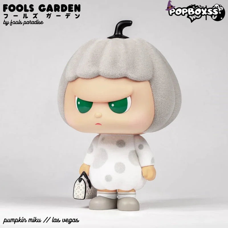ZCWO Gray flocked pumpkin girl figure 25cm