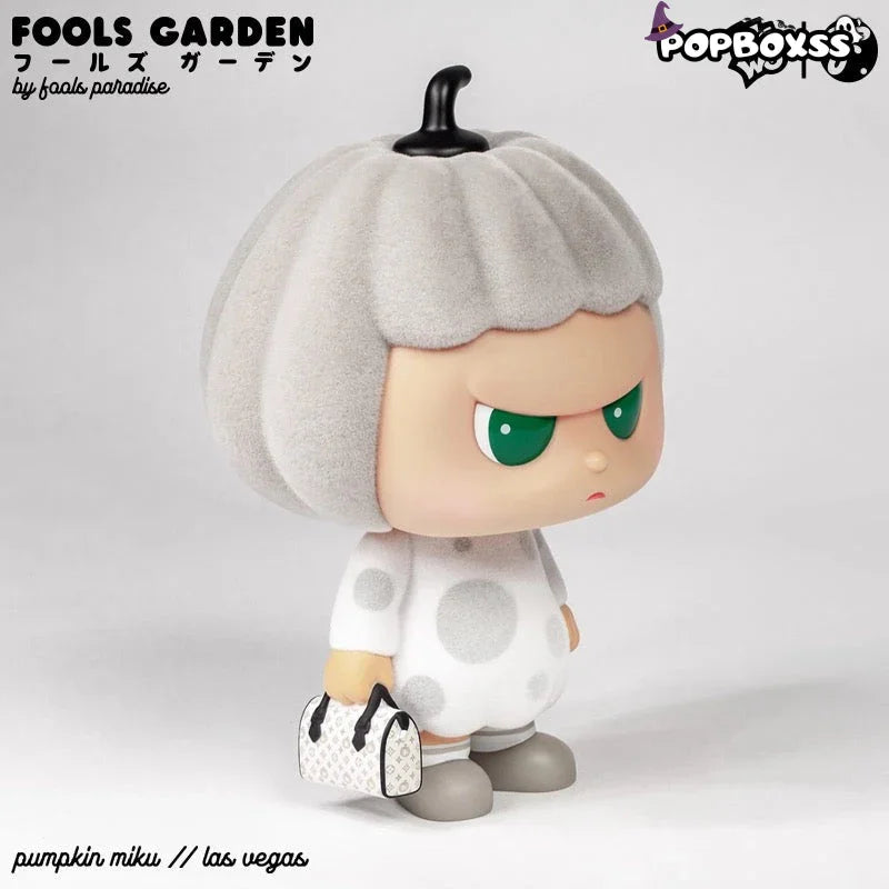 ZCWO Gray flocked pumpkin girl figure 25cm