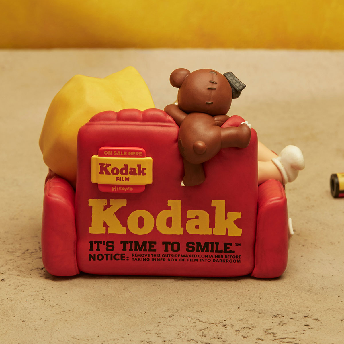 POPMART Hirono x Kodak Click Figure(PRE ORDER) - POPBOXSS
