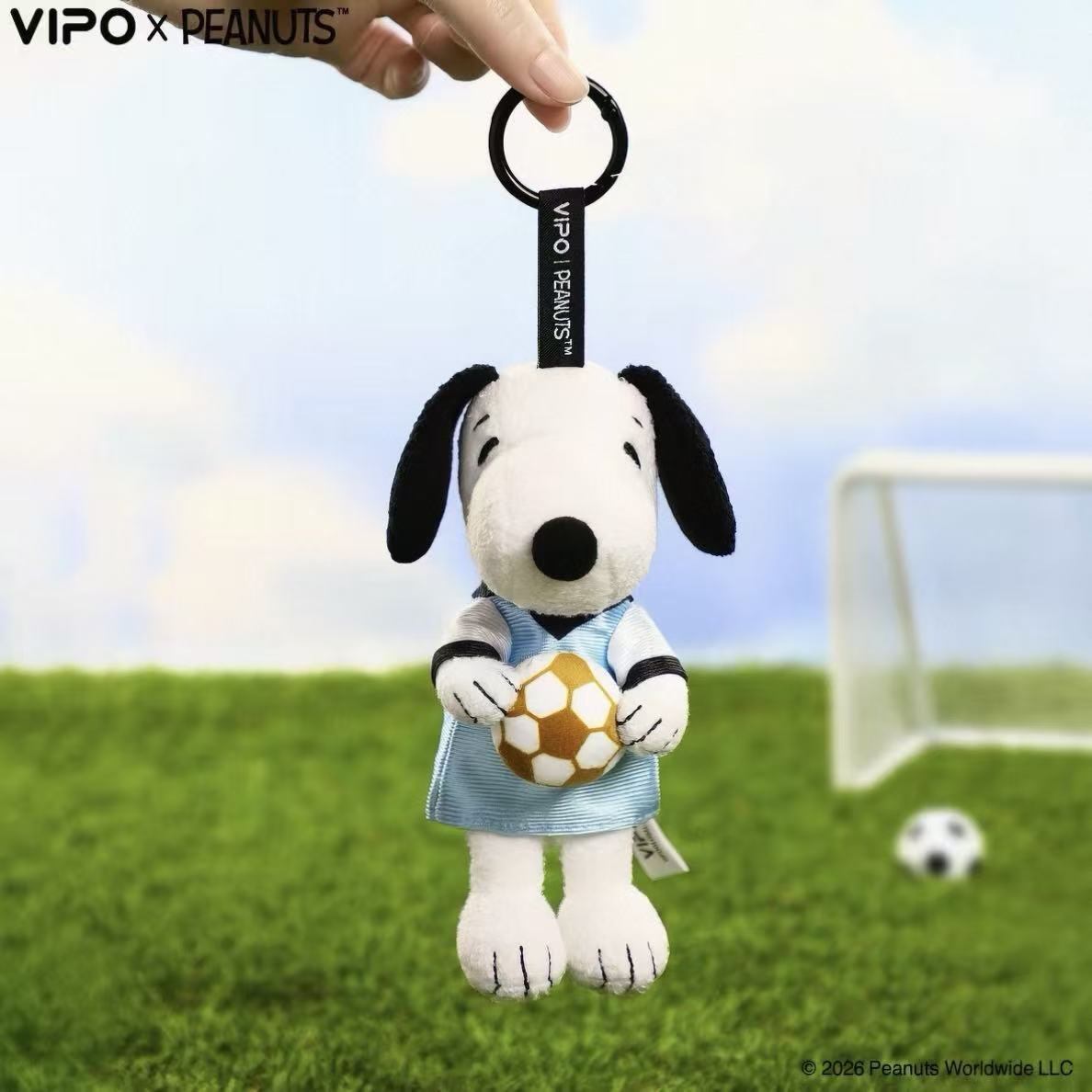 VIPO × PEANUTS Snoopy Football Series Plush Pendant Blind Box - POPBOXSS