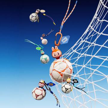 THE MONSTERS × FIFA SERIES - Football-shaped Mini Bag Blind Box - POPBOXSS