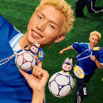 THE MONSTERS × FIFA SERIES - Football-shaped Mini Bag Blind Box - POPBOXSS