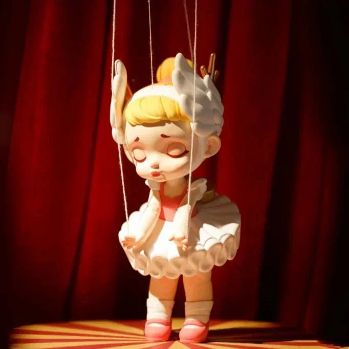 TOYCITY LAURA Figure. 150% 200% 400% Limited - POPBOXSS