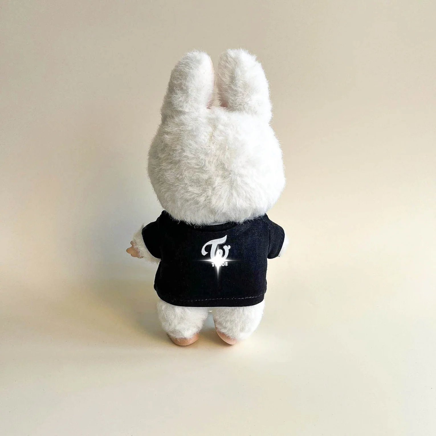 Labubu Pink Signal Idol Tee Outfit — With Mini Fan Lightstick (2 Items) - POPBOXSS