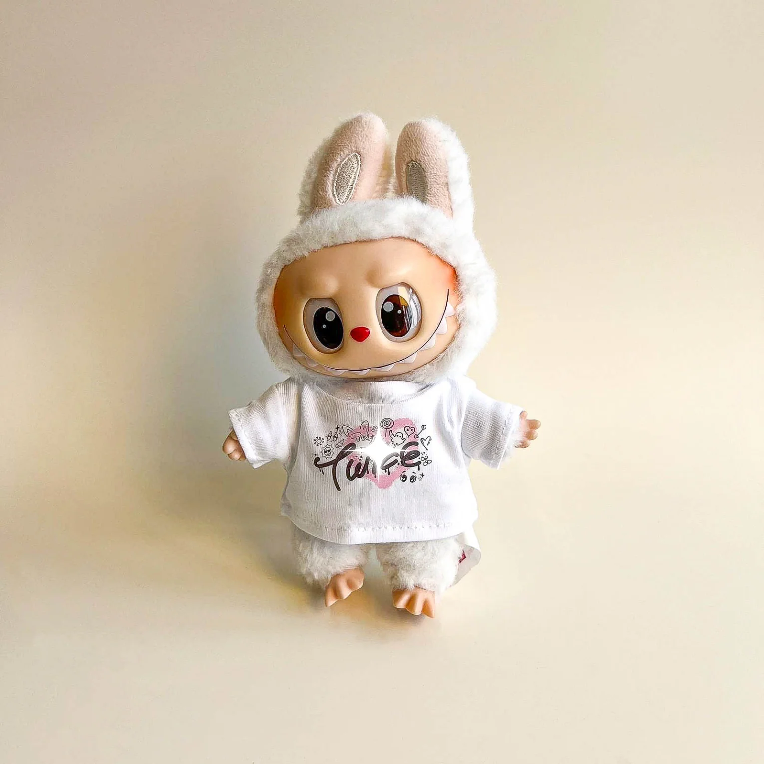 Labubu Pink Signal Idol Tee Outfit — With Mini Fan Lightstick (2 Items) - POPBOXSS