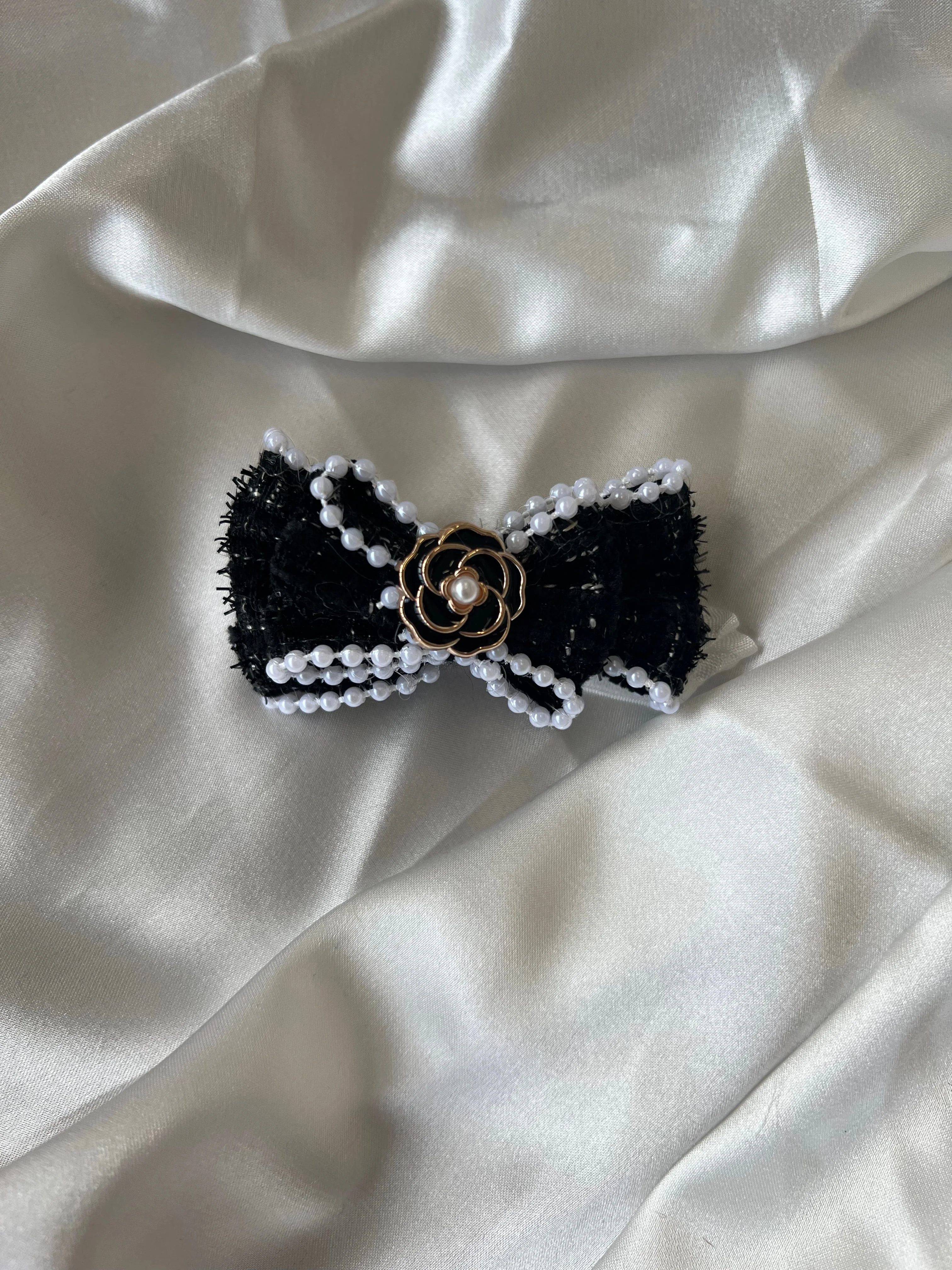Labubu Tweed Elegance Set - Black Pearl Bow & Gold Brooch Detail - POPBOXSS