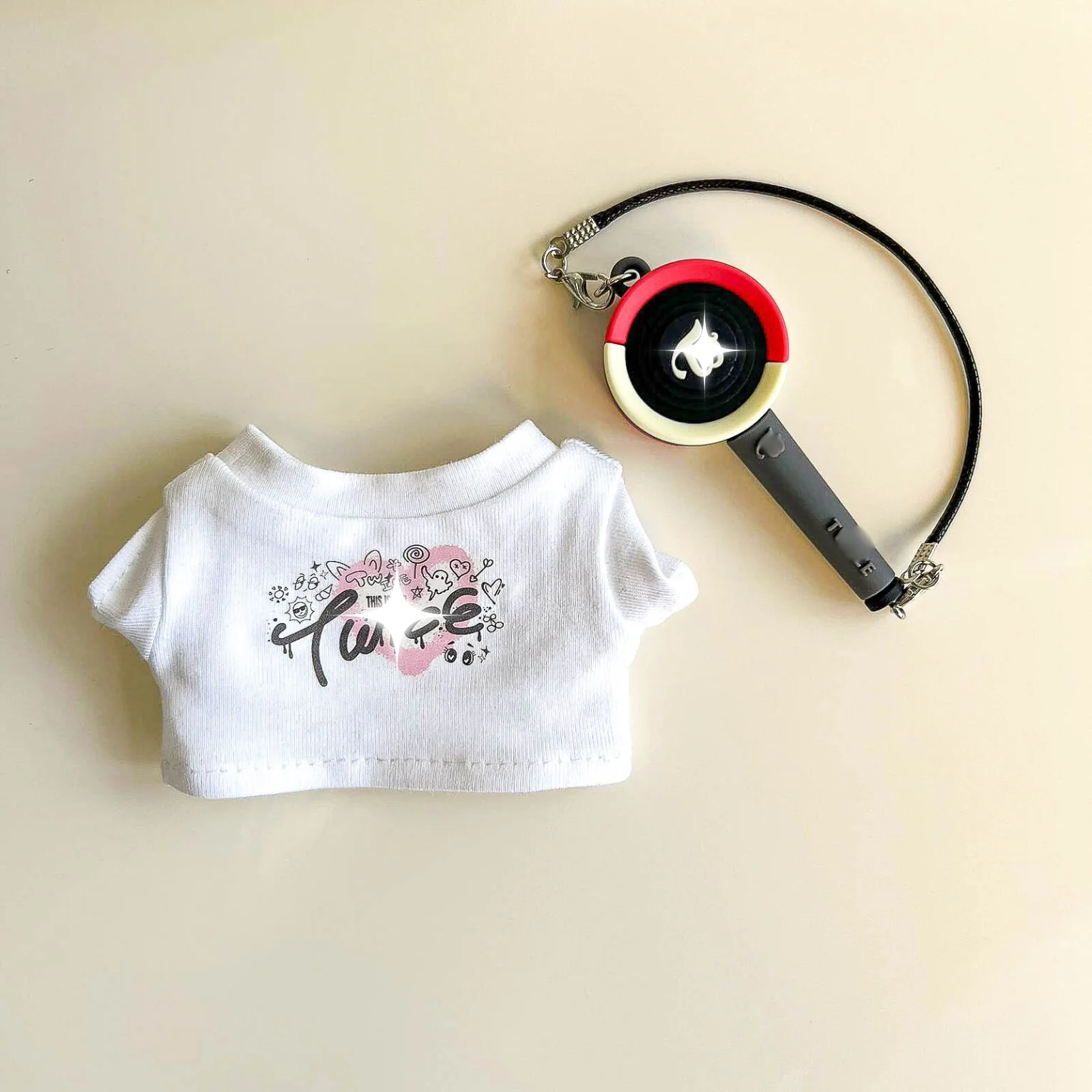 Labubu Pink Signal Idol Tee Outfit — With Mini Fan Lightstick (2 Items) - POPBOXSS