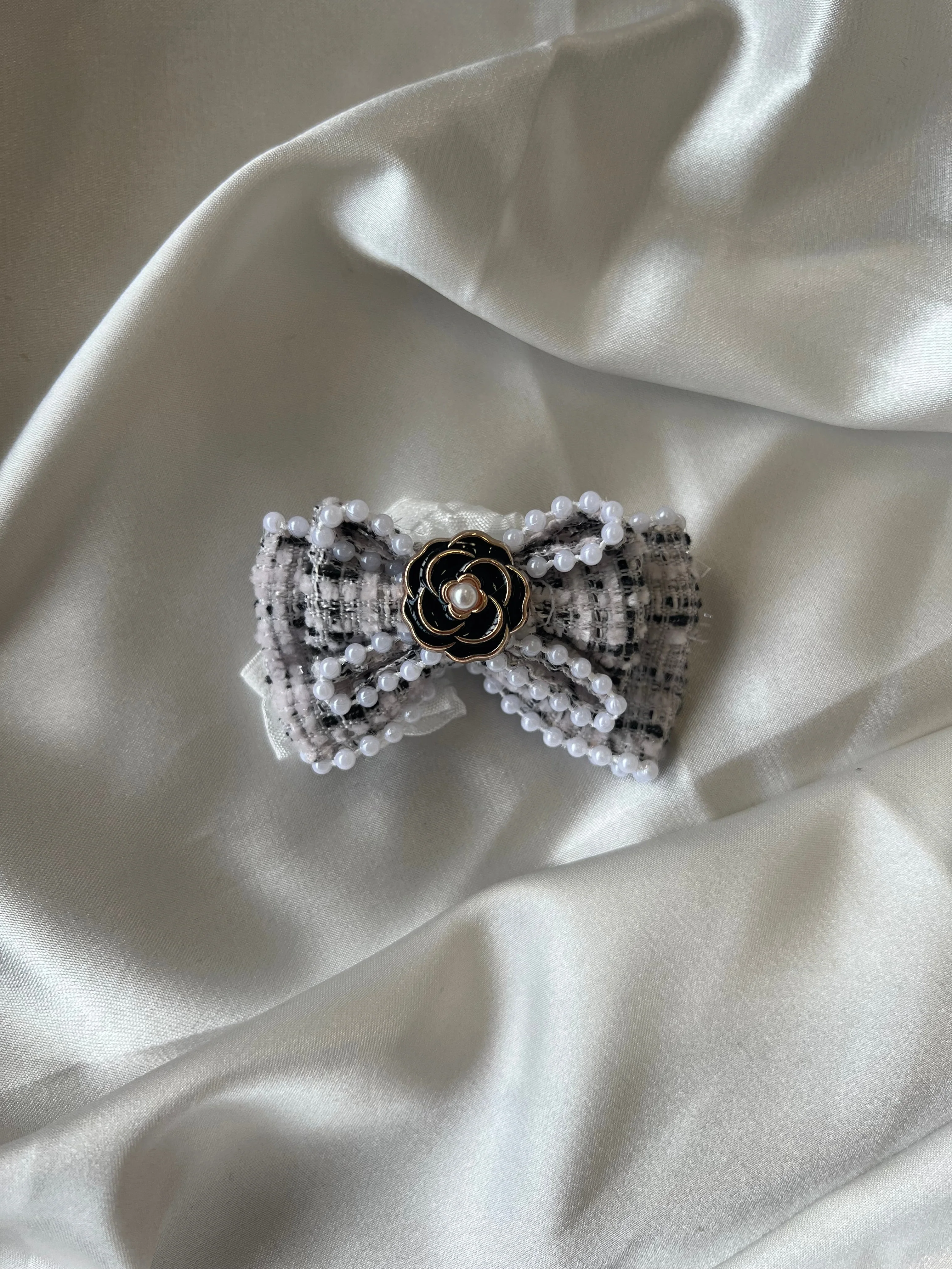 Labubu Designer Tweed Outfit Set - Elegant Black & White with Bow & Brooch - POPBOXSS