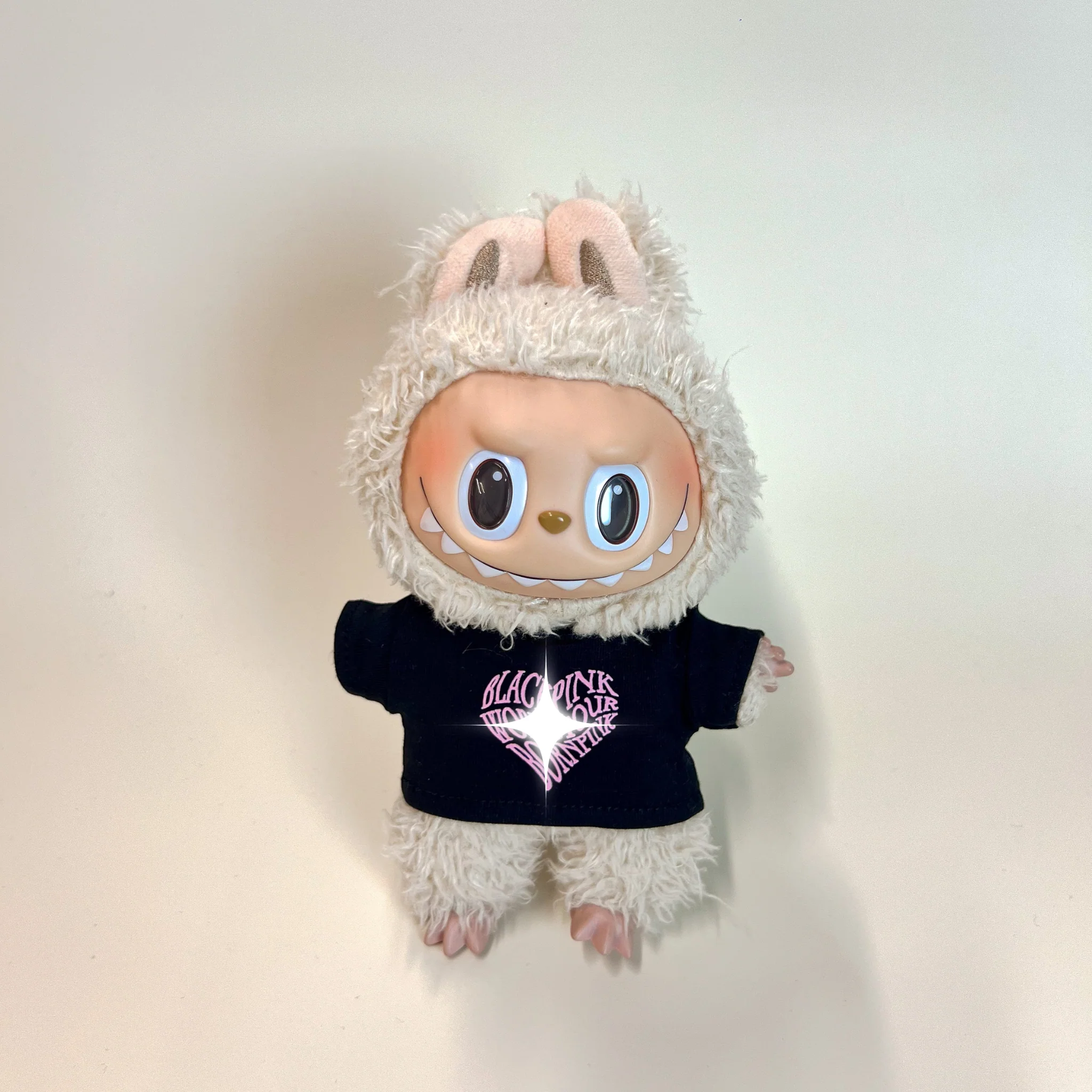 Labubu Concert Outfit Set – Black Heart Tee with Mini Fan Lightstick (2 Items) - POPBOXSS