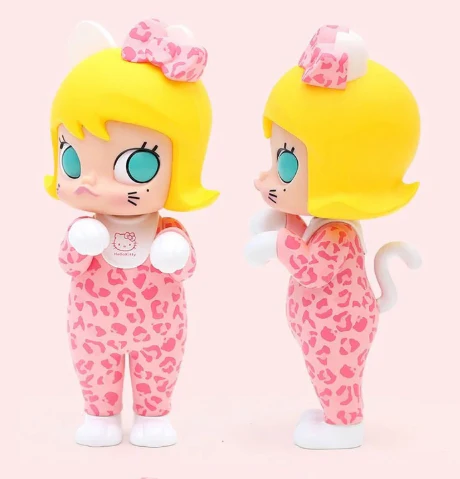 MOLLY HELL0 (Exclusive Collector's Edition) (PRE-ORDER) - POPBOXSS