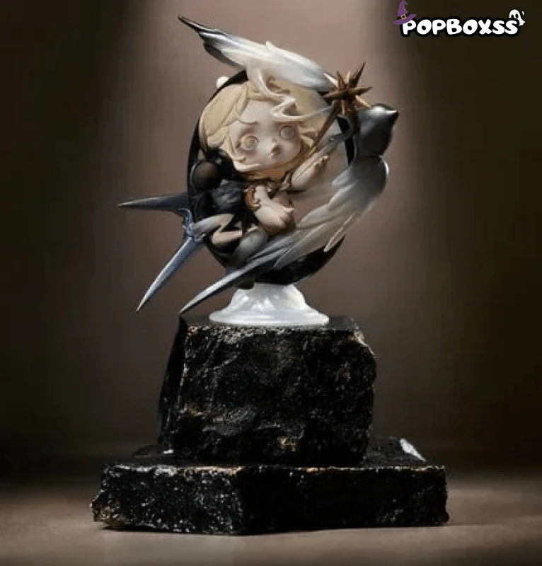 SKULLPANDA Light's Longitude and Latitude Figurine. Hanging Card - POPBOXSS