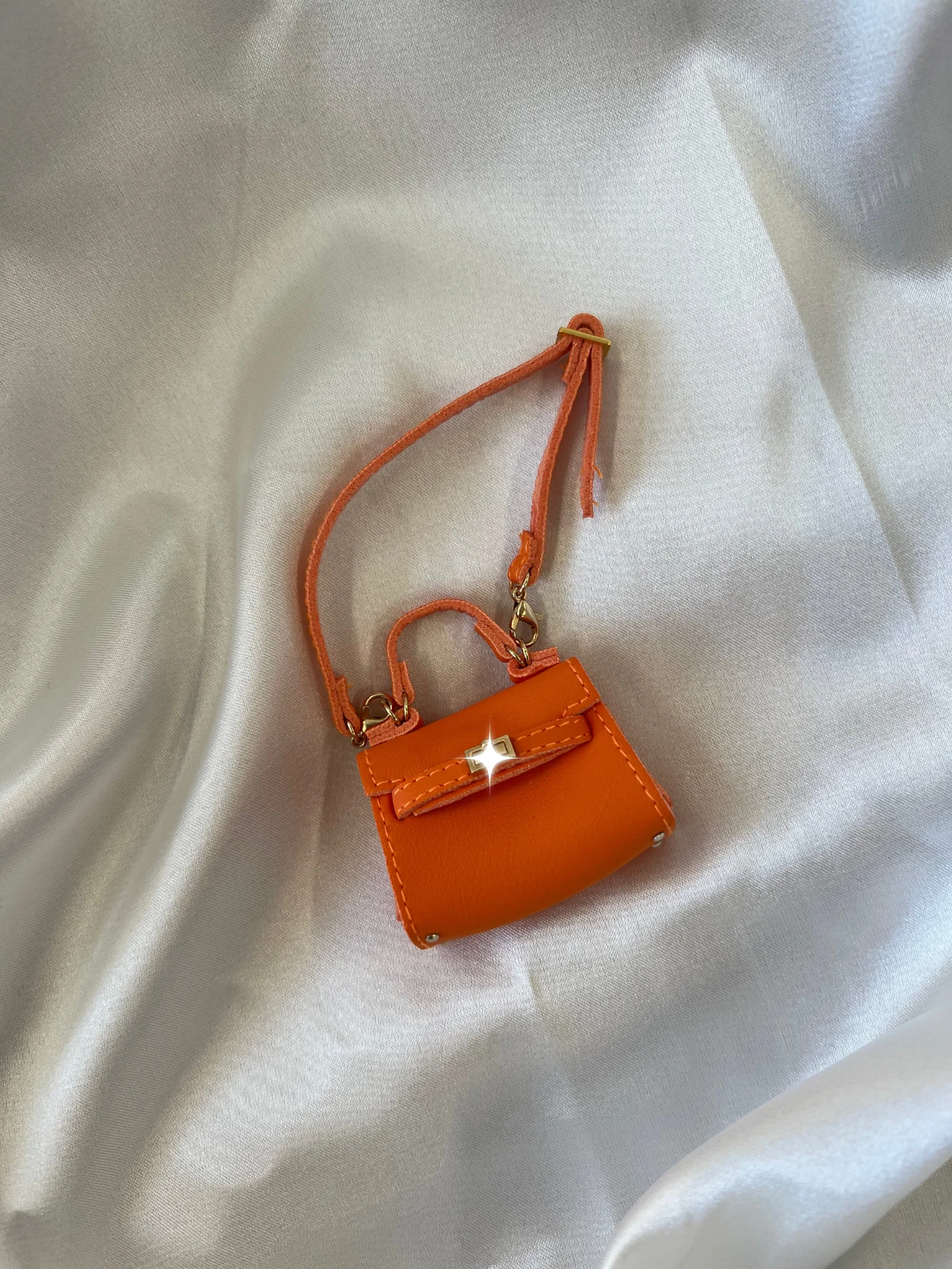Labubu Miniature Tote Handbag – Orange with Gold Lock - POPBOXSS