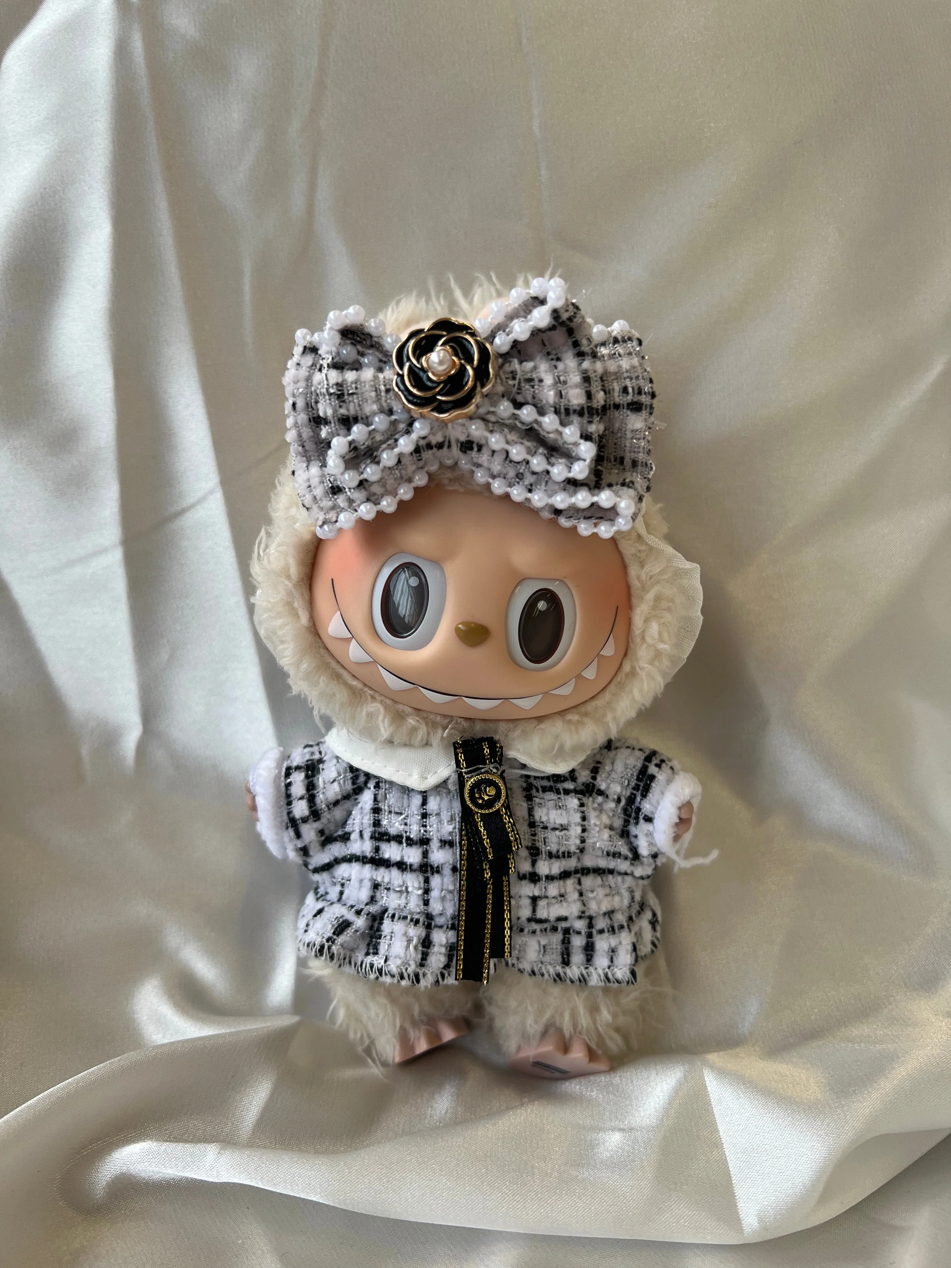 Labubu Designer Tweed Outfit Set - Elegant Black & White with Bow & Brooch - POPBOXSS