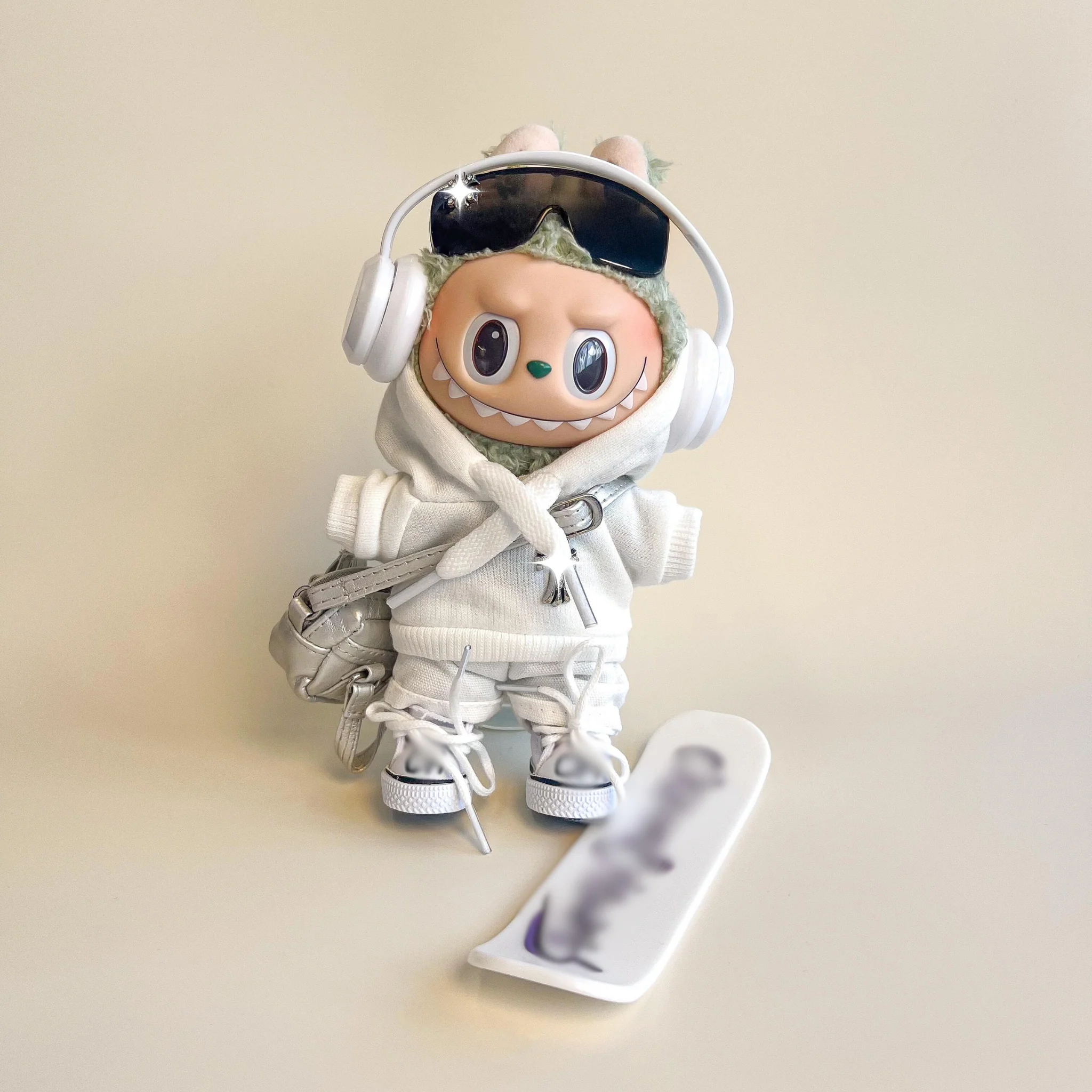 Labubu White Hoodie Streetwear Outfit Set (7 Items) - POPBOXSS