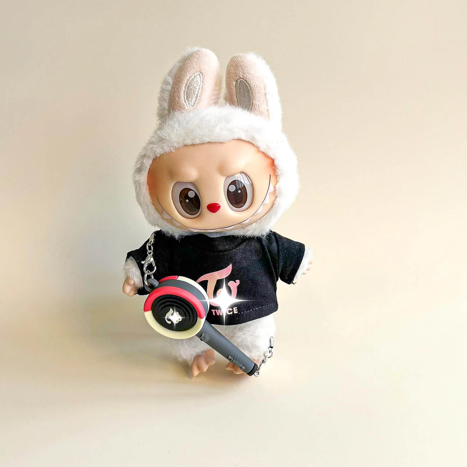 Labubu Pink Signal Idol Logo Tee Outfit (Colored) — With Mini Fan Lightstick (2 Items) - POPBOXSS